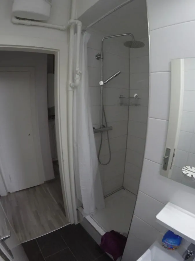 Clean & Central 2 Room Apartment 50M² Hannover